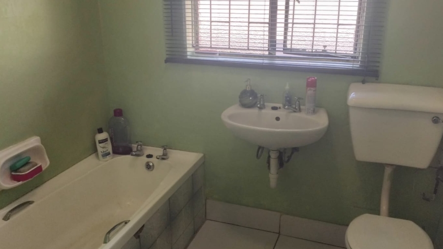 3 Bedroom Property for Sale in Bisho Gardens Eastern Cape